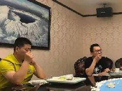 藜糧液酒業(yè)與巨典文化傳媒簽訂戰(zhàn)略合作協(xié)議